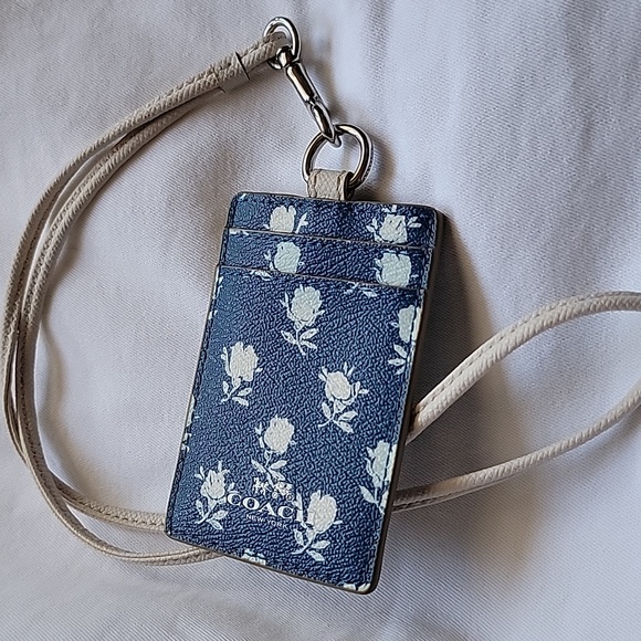 Coach BADLANDS FLORAL LANYARD ID IN PEBBLE EMBOSSED CANVAS (COACH F63693) - Picture 5 of 5